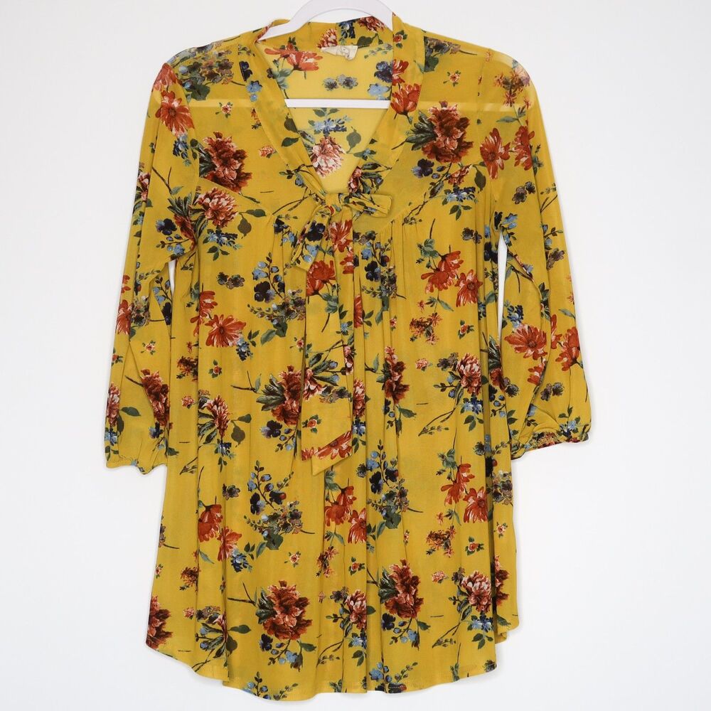 Ember Womens Blouse Size Medium Yellow‎ Floral Feminine Boho Romantic
